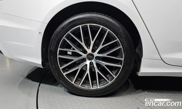 Audi A6 2020 2.0 автомат (гидро), миниатюра 5