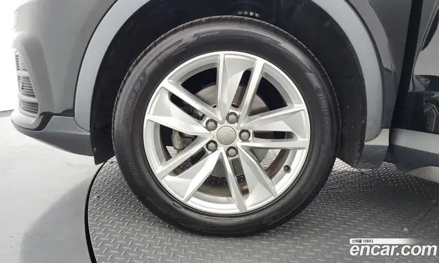 Audi Q3 2016 2.0 автомат (гидро), миниатюра 5