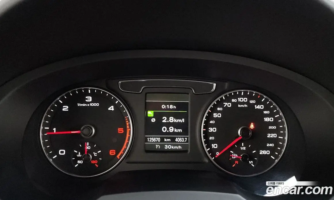 Audi Q3 2016 2.0 автомат (гидро), фото 8