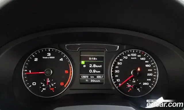 Audi Q3 2016 2.0 автомат (гидро), миниатюра 8