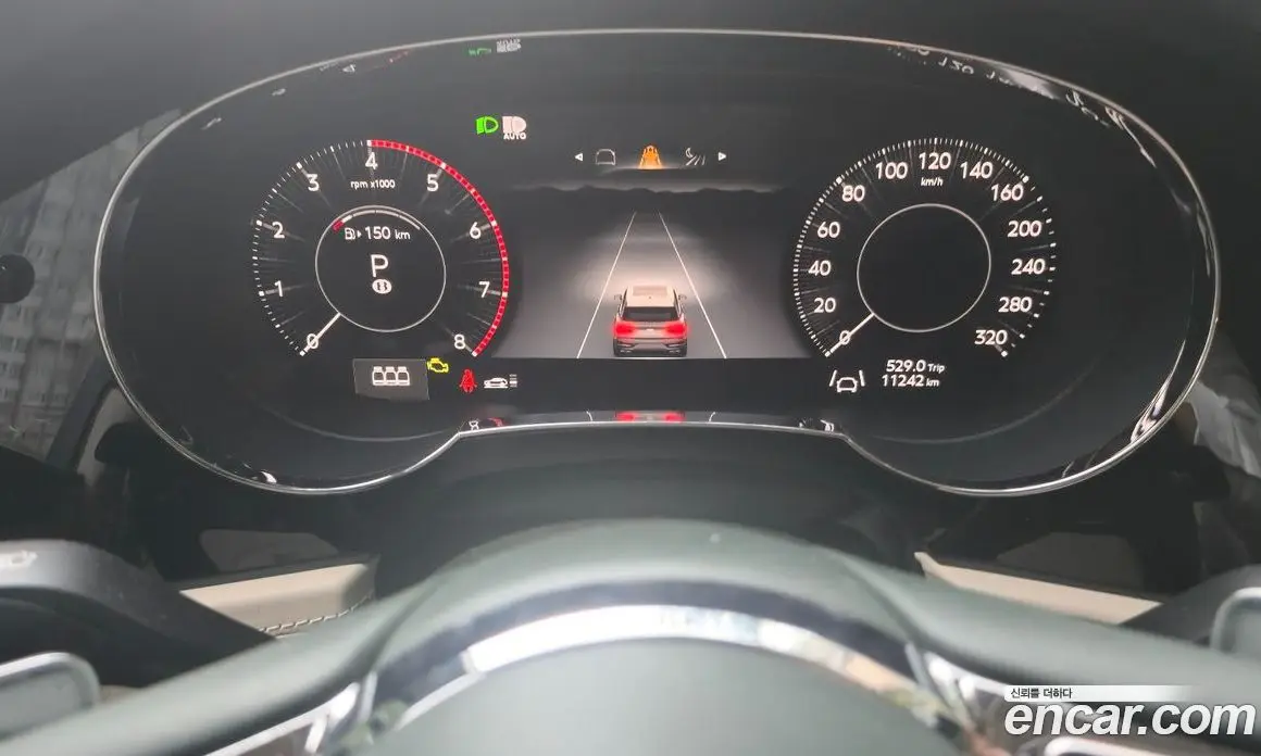 Bentley Bentayga 2025 4.0 автомат (гидро), фото 8