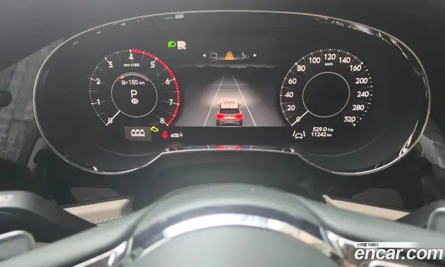 Bentley Bentayga 2025 4.0 автомат (гидро), миниатюра 8