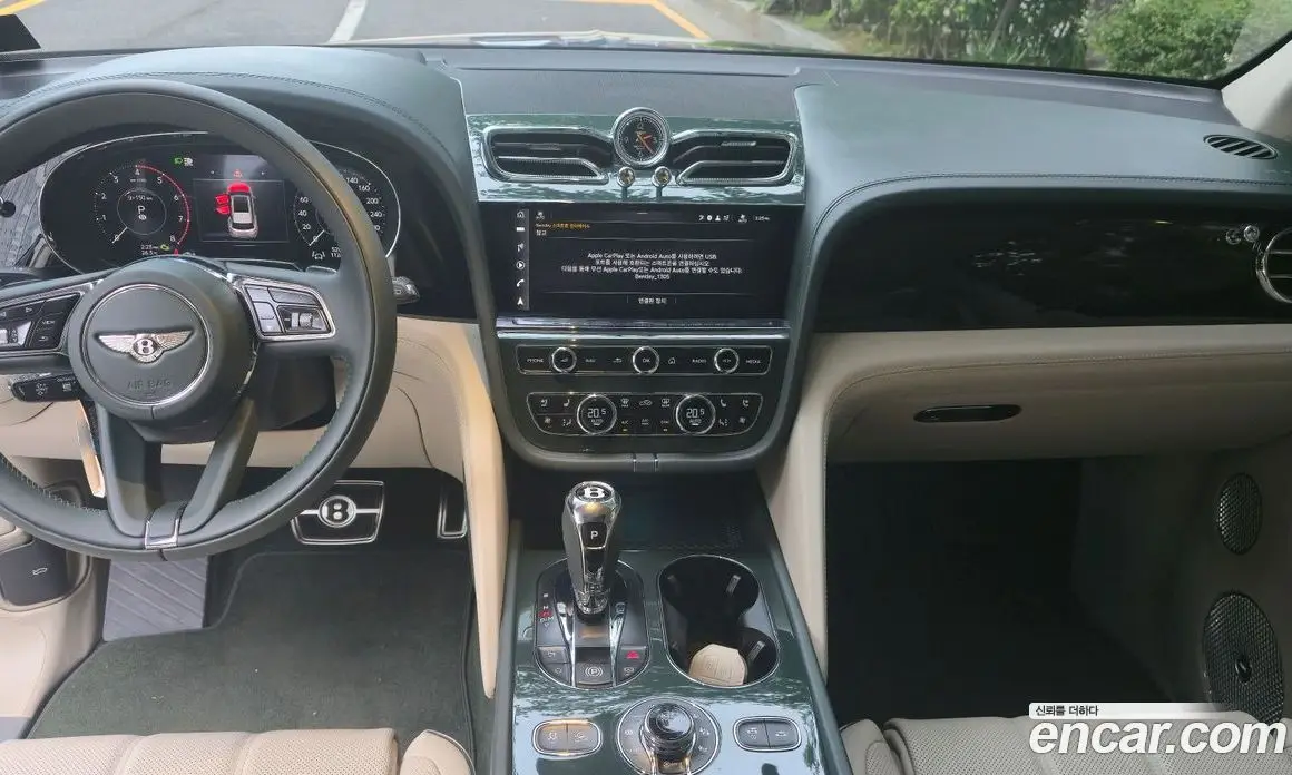 Bentley Bentayga 2025 4.0 автомат (гидро), фото 9