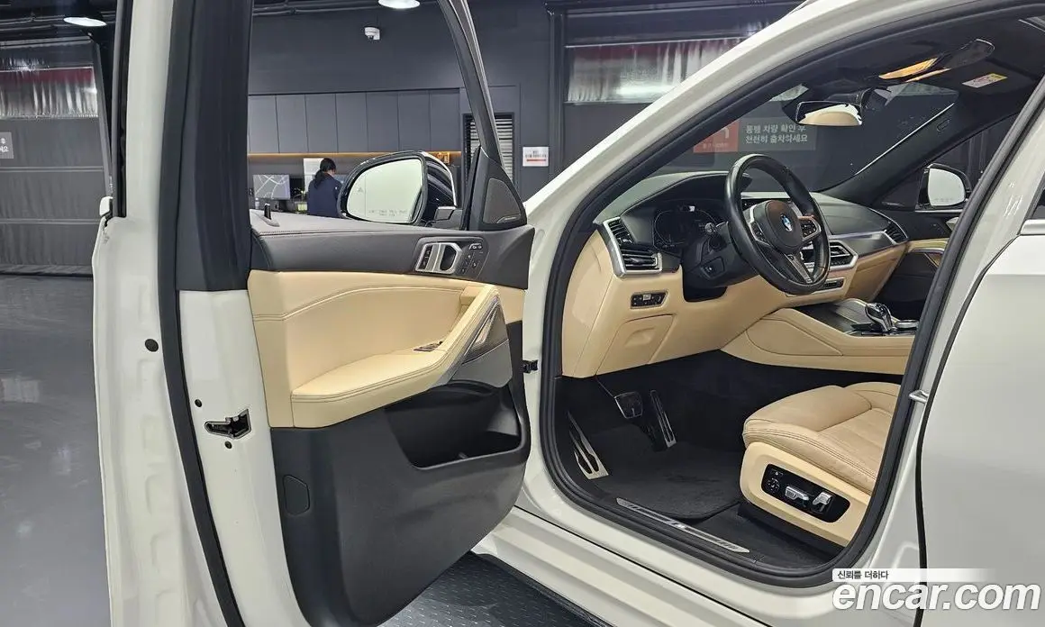 BMW X6 2021 3.0 автомат (гидро), фото 13