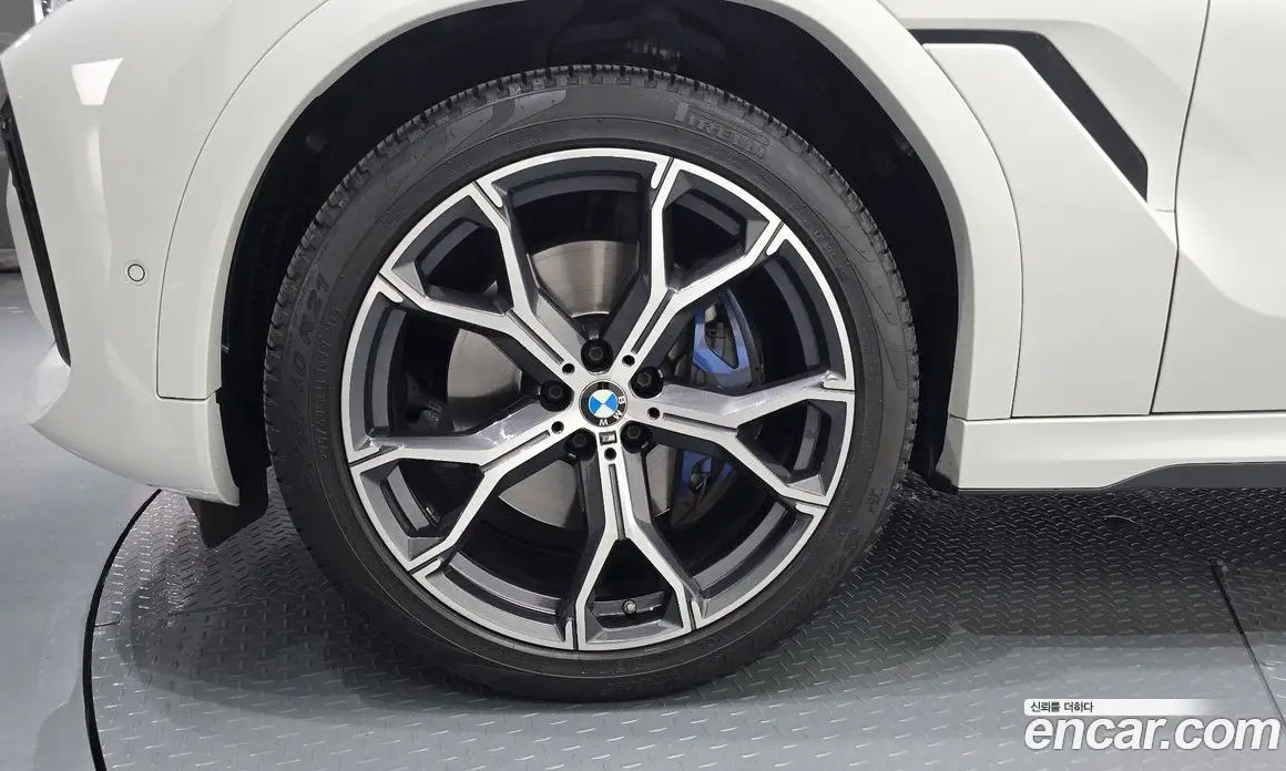 BMW X6 2021 3.0 автомат (гидро), фото 5