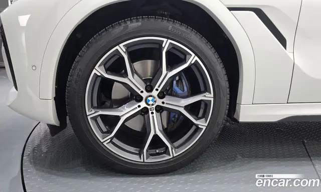 BMW X6 2021 3.0 автомат (гидро), миниатюра 5