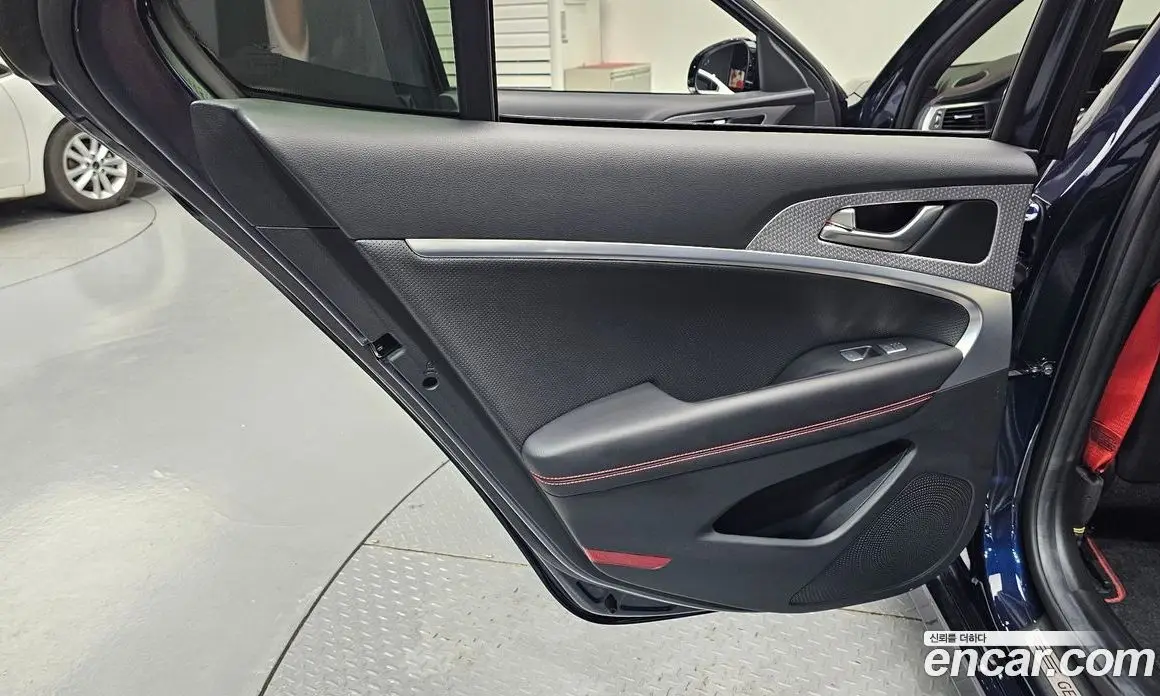 Genesis G70 2022 2.0 автомат (гидро), фото 15