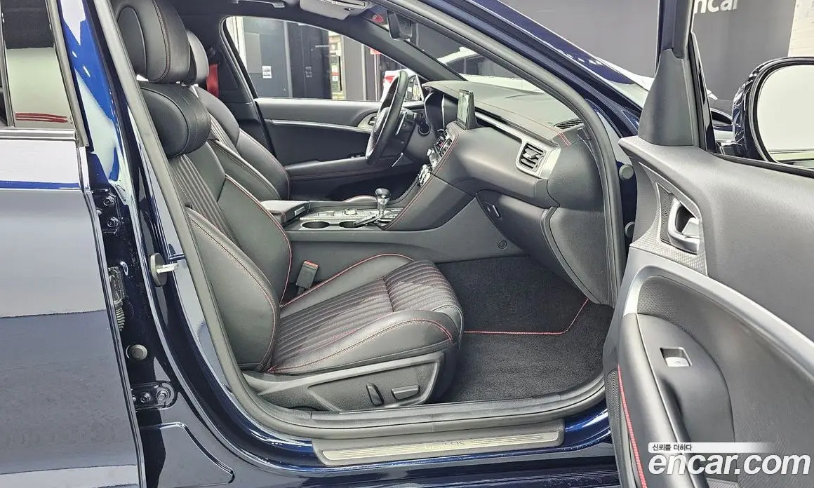 Genesis G70 2022 2.0 автомат (гидро), фото 17