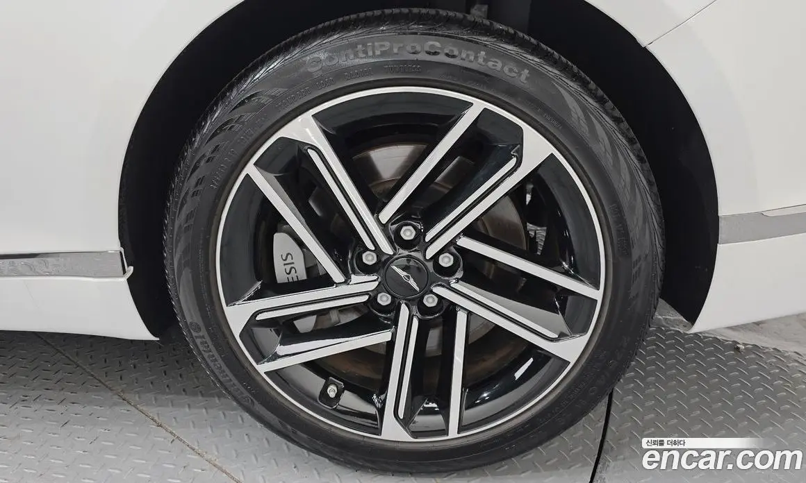 Genesis G80 2024 2.5 автомат (гидро), фото 7