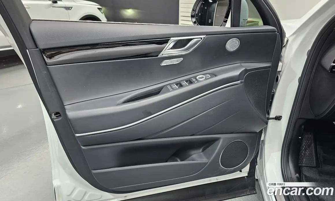 Genesis GV80 2024 2.5 автомат (гидро), фото 13