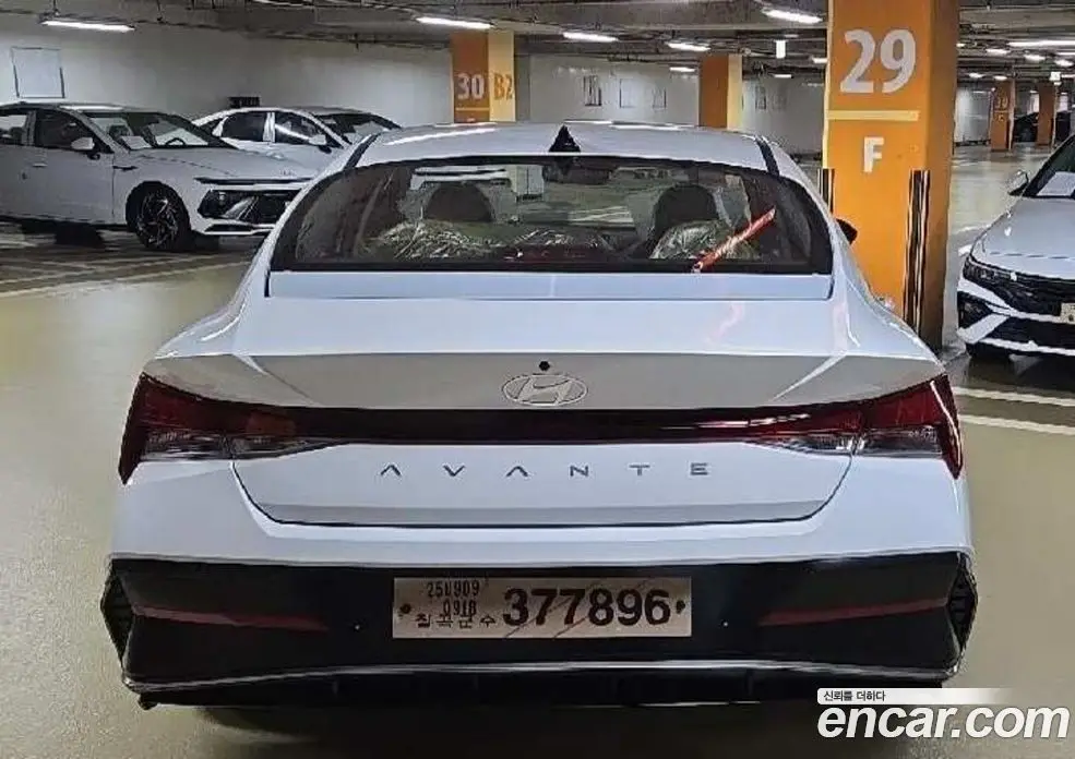 Hyundai Avante 2025 1.6 автомат (гидро), фото 3