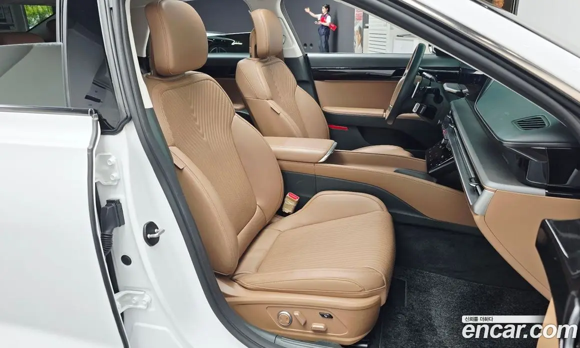 Hyundai Grandeur 2023 2.5 автомат (гидро), фото 18