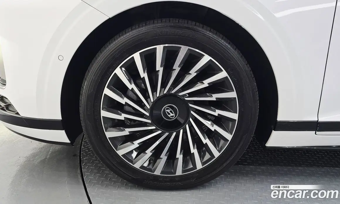 Hyundai Grandeur 2023 2.5 автомат (гидро), фото 5
