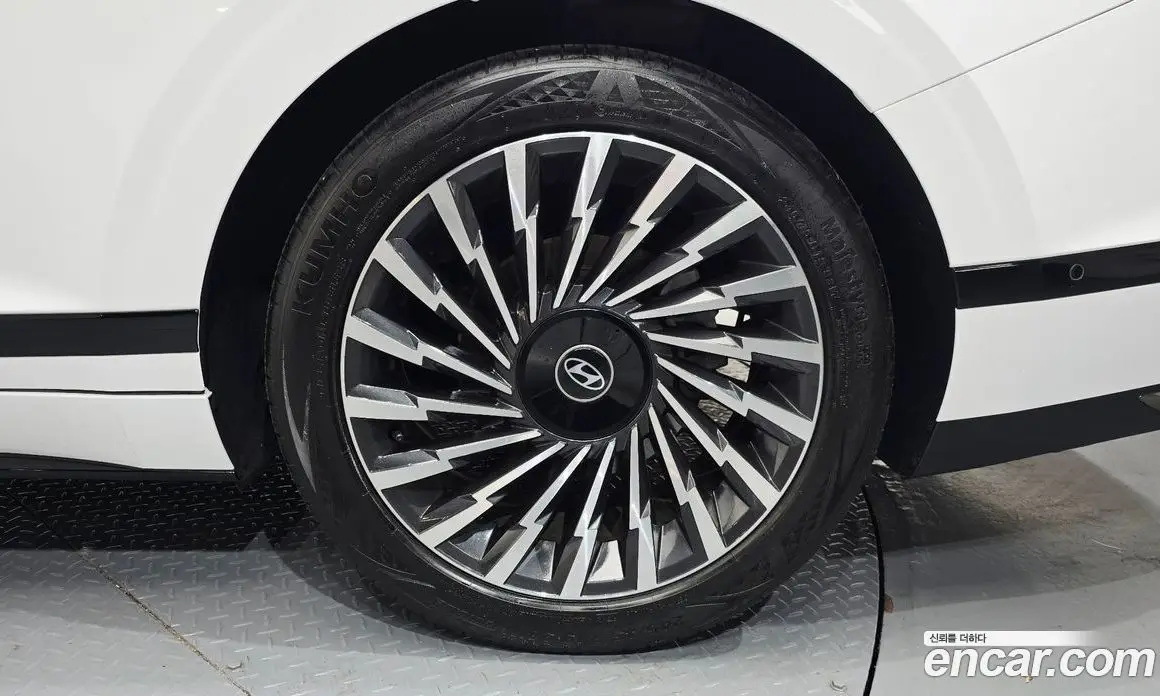 Hyundai Grandeur 2023 2.5 автомат (гидро), фото 7