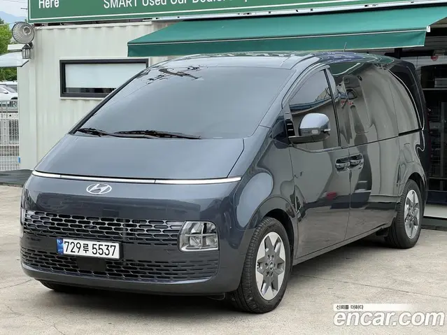 Hyundai Staria 2023 2.2 автомат (гидро), миниатюра 2