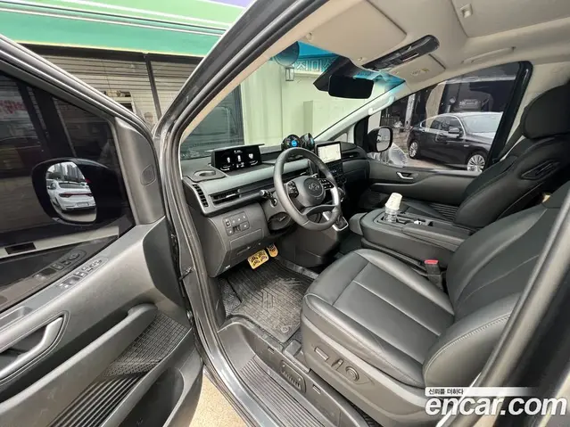 Hyundai Staria 2023 2.2 автомат (гидро), миниатюра 11