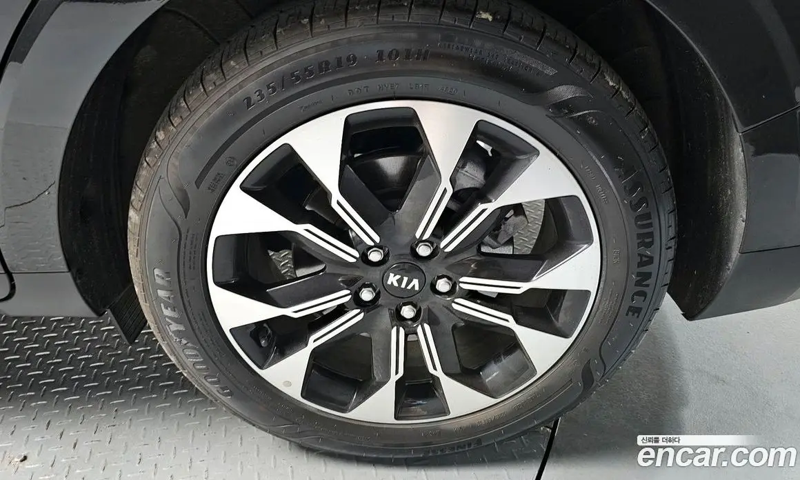 Kia Carnival 2021 2.2 автомат (гидро), фото 6