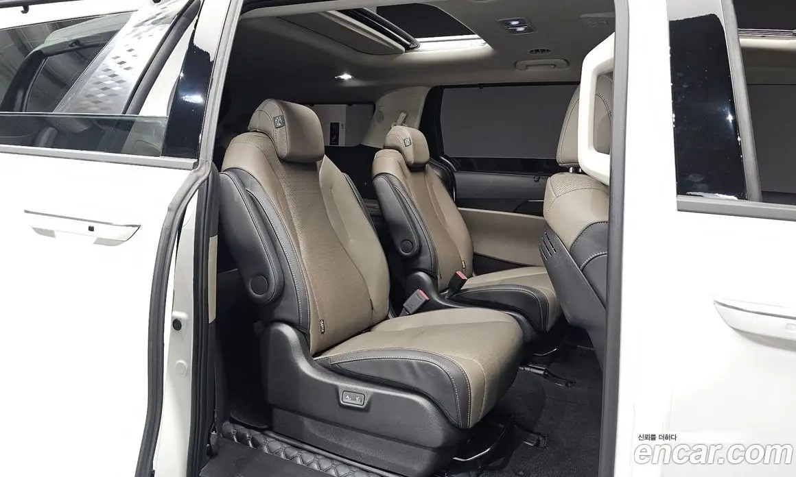 Kia Carnival 2024 2.2 автомат (гидро), фото 18