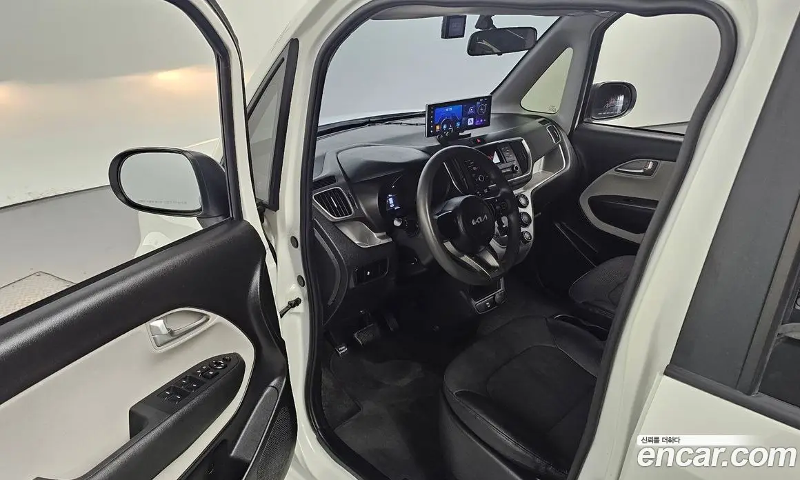 Kia Ray 2022 1.0 автомат (гидро), фото 11