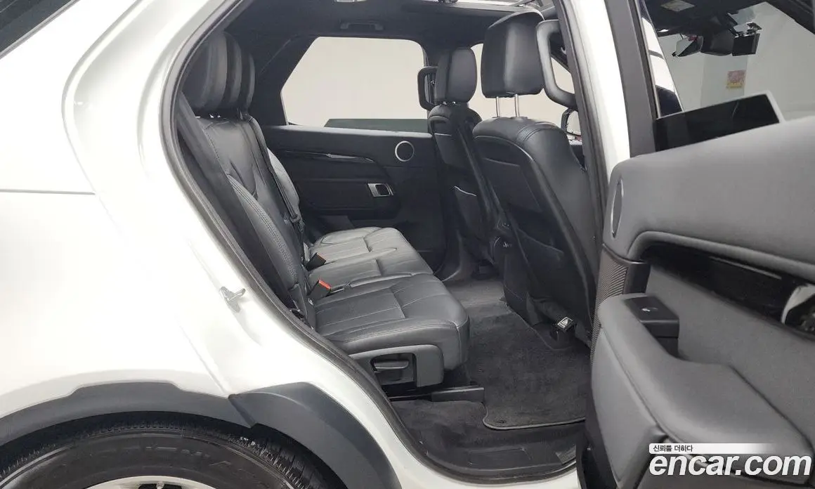 Land Rover Discovery 2019 2.0 автомат (гидро), фото 12