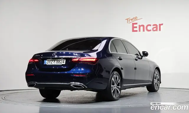 Mercedes-Benz E-Class 2020 2.0 автомат (гидро), миниатюра 2