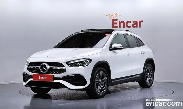 Mercedes-Benz GLA-Class, 2023, 11 060 км
