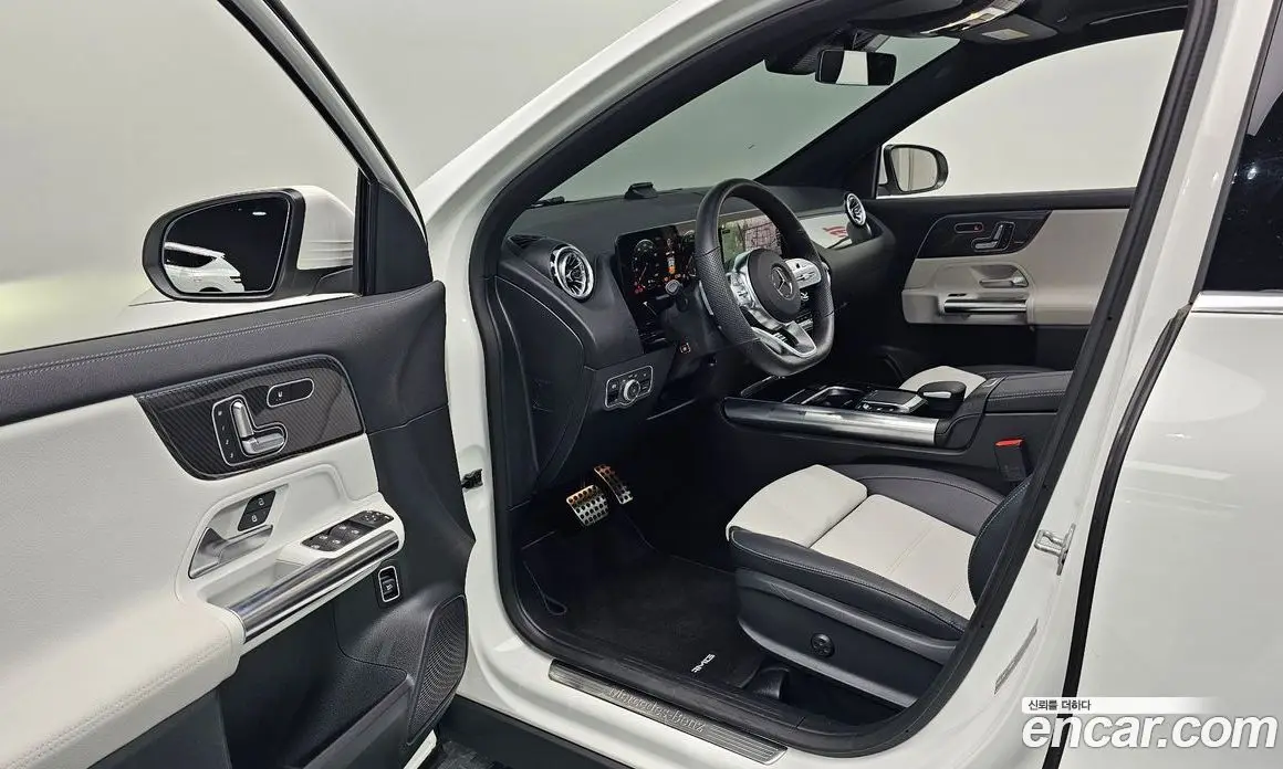 Mercedes-Benz GLA-Class 2023 2.0 автомат (гидро), фото 13