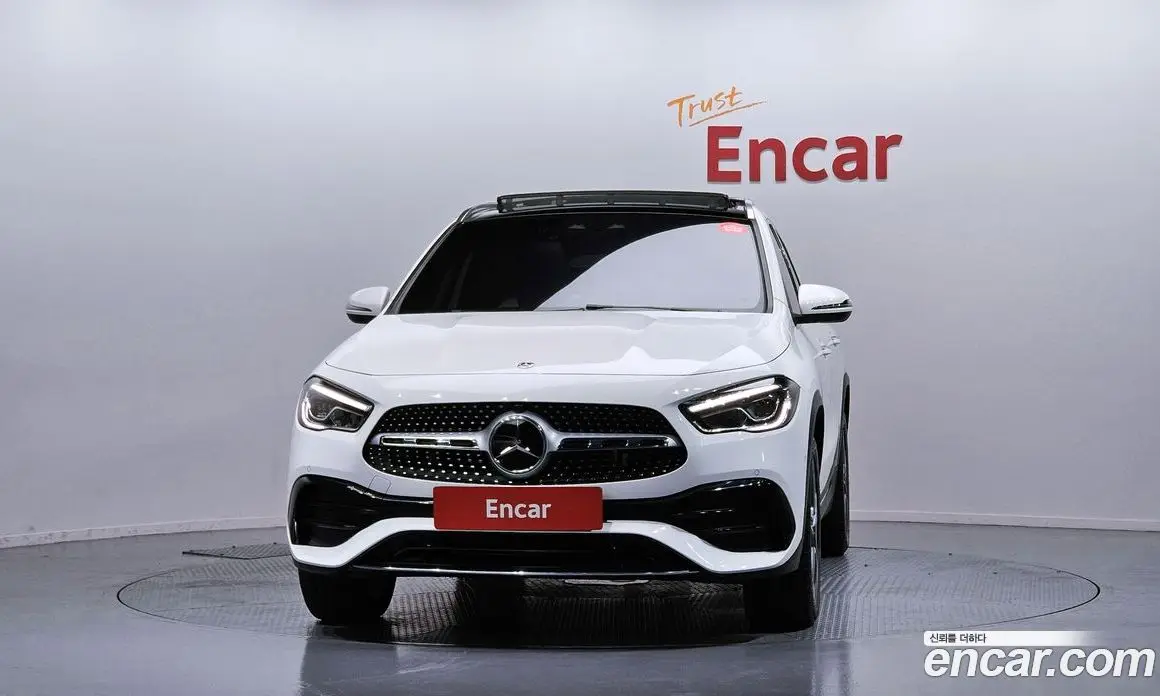 Mercedes-Benz GLA-Class 2023 2.0 автомат (гидро), фото 3