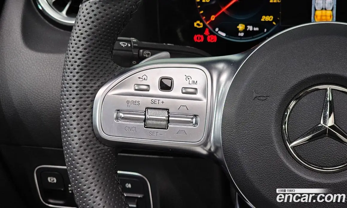 Mercedes-Benz GLA-Class 2023 2.0 автомат (гидро), фото 22