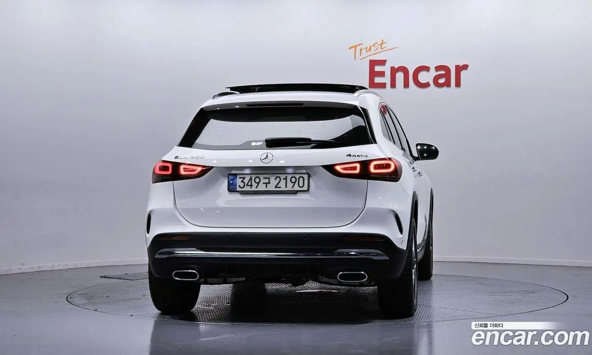 Mercedes-Benz GLA-Class 2023 2.0 автомат (гидро), фото 4