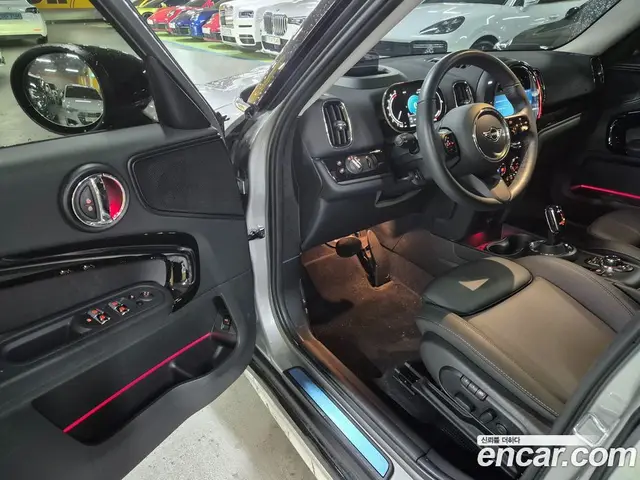 Mini Countryman 2024 1.5 автомат (гидро), миниатюра 12