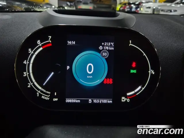 Mini Countryman 2024 1.5 автомат (гидро), миниатюра 9