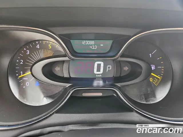Renault (Samsung) QM3 2015 1.5 автомат (гидро), миниатюра 8