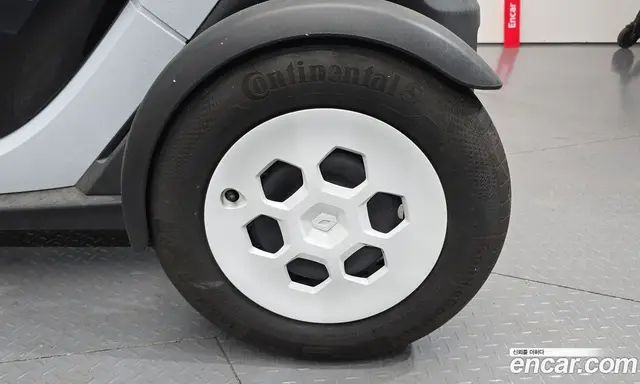 Renault (Samsung) Twizy 2020 0.1 автомат (гидро), миниатюра 7