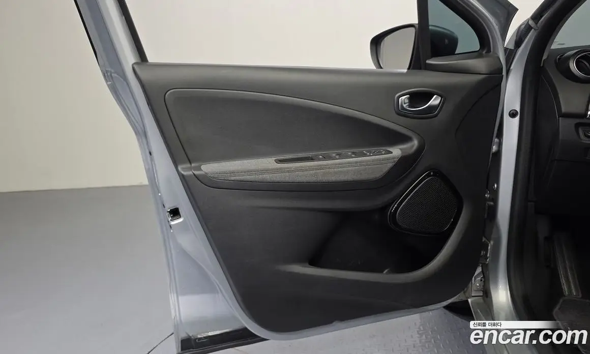 Renault (Samsung) Zoe 2021 0.2 автомат (гидро), фото 14