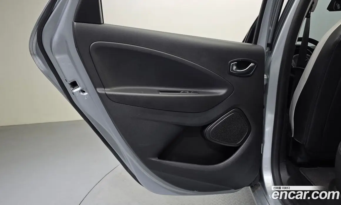 Renault (Samsung) Zoe 2021 0.2 автомат (гидро), фото 15