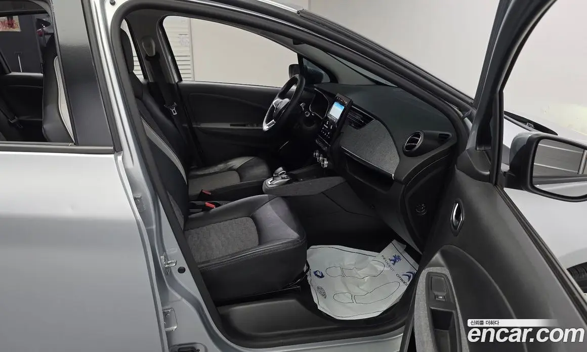 Renault (Samsung) Zoe 2021 0.2 автомат (гидро), фото 18