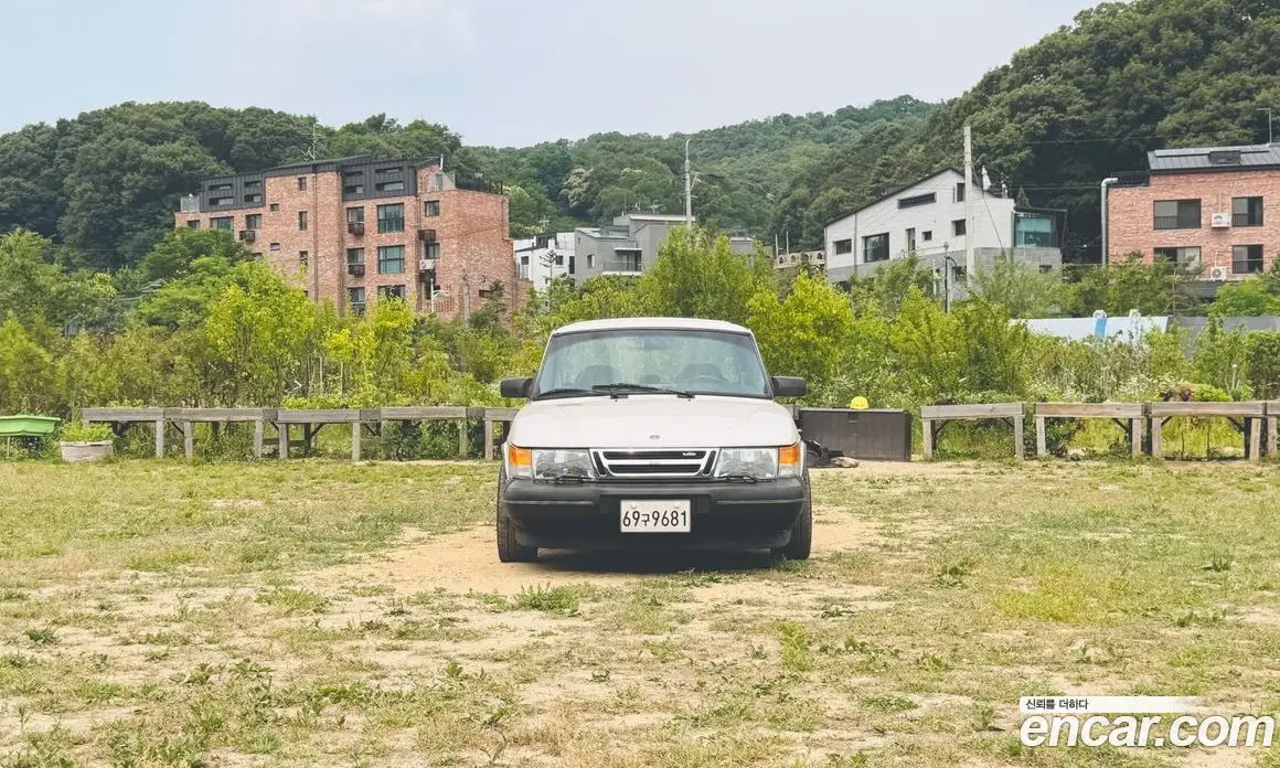Saab 900 1993 2.0 автомат (гидро), фото 4 Saab 900 1993 2.0 автомат (гидро), фото 4
