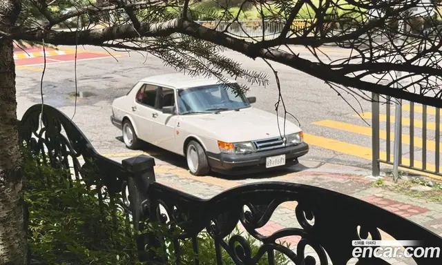 Saab 900 1993 2.0 автомат (гидро), миниатюра 6 Saab 900 1993 2.0 автомат (гидро), миниатюра 6