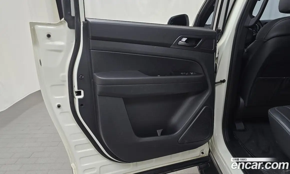 SsangYong Rexton 2023 2.2 автомат (гидро), фото 15