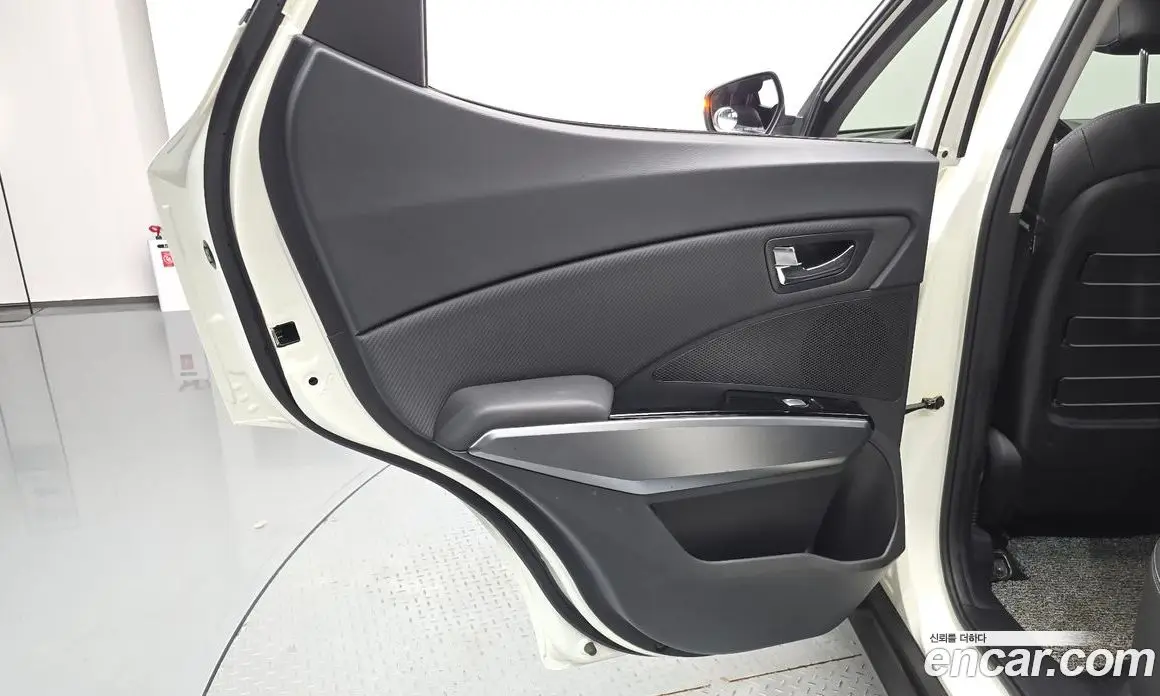 SsangYong TIBOLI 2017 1.6 автомат (гидро), фото 14
