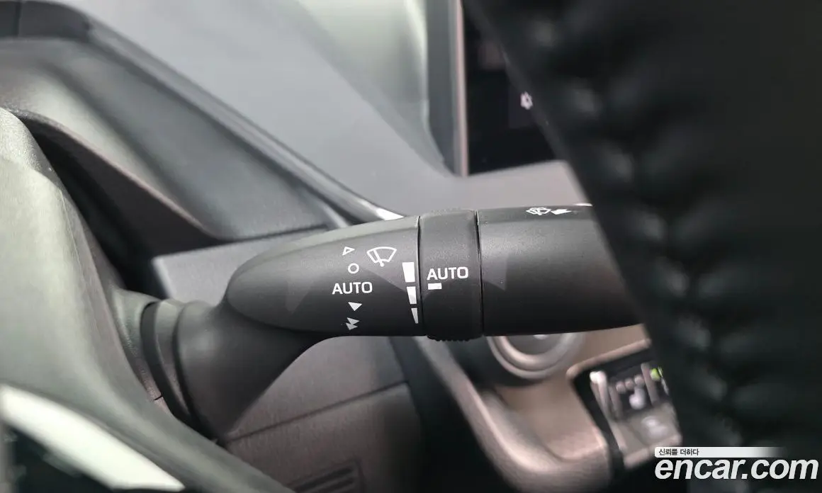 Toyota Prius 2025 2.0 автомат (гидро), фото 26 Toyota Prius 2025 2.0 автомат (гидро), фото 26