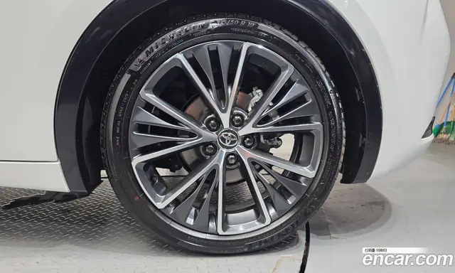 Toyota Prius 2025 2.0 автомат (гидро), миниатюра 6 Toyota Prius 2025 2.0 автомат (гидро), миниатюра 6