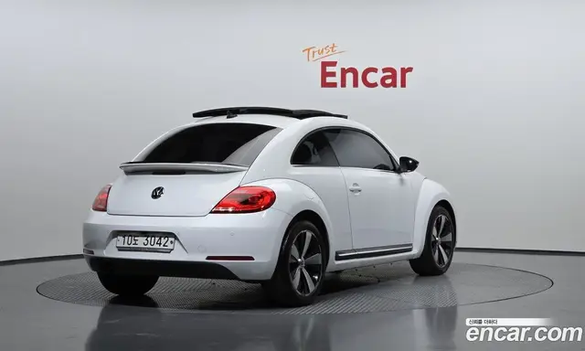 Volkswagen Beatle 2014 2.0 автомат (гидро), миниатюра 2