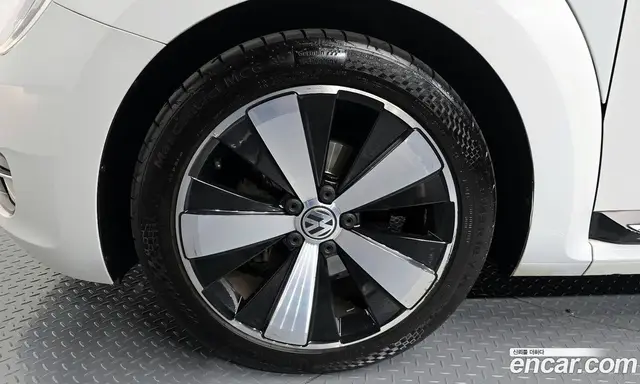 Volkswagen Beatle 2014 2.0 автомат (гидро), миниатюра 5
