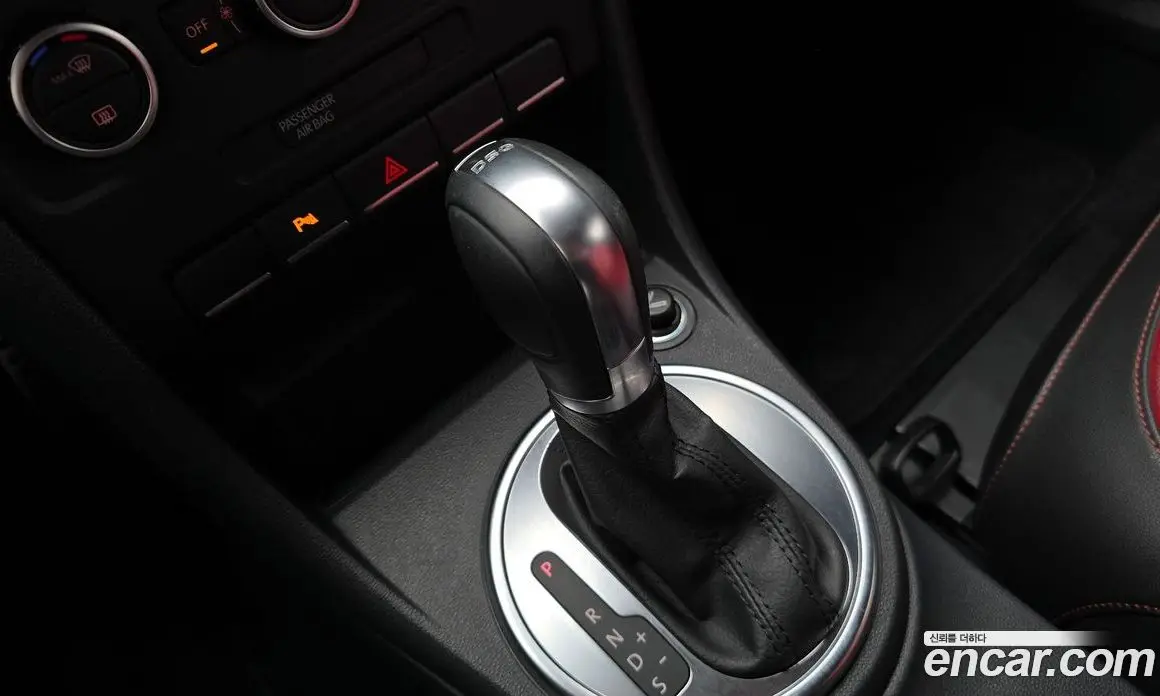 Volkswagen Beatle 2014 2.0 автомат (гидро), фото 9