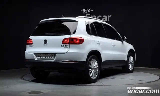 Volkswagen Tiguan 2015 2.0 автомат (гидро), миниатюра 2