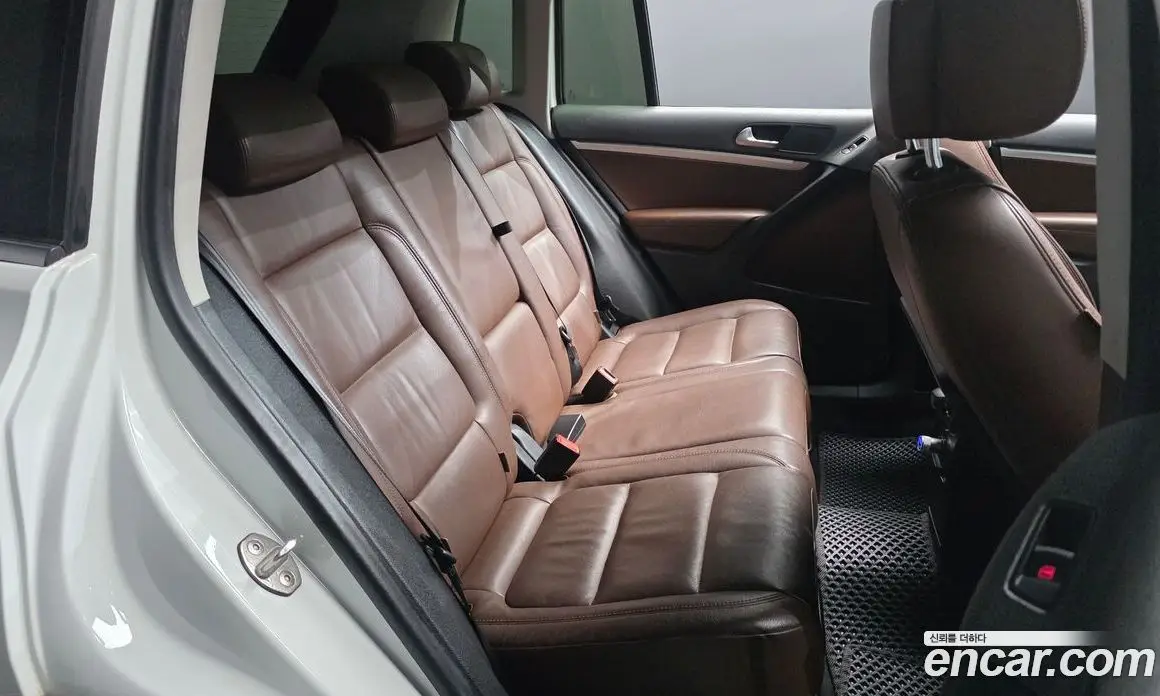 Volkswagen Tiguan 2015 2.0 автомат (гидро), фото 11