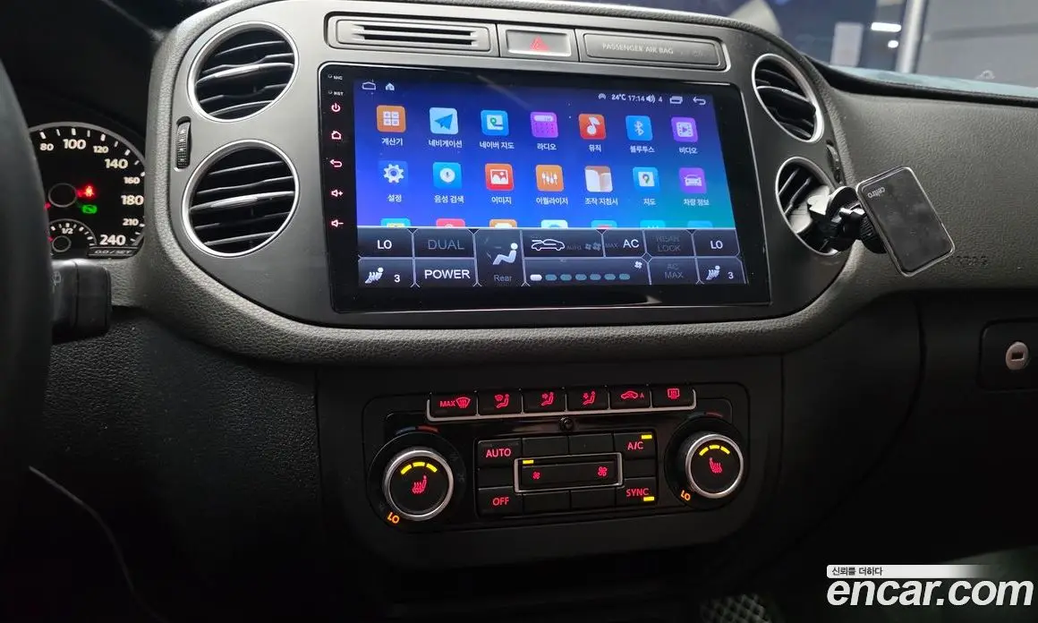 Volkswagen Tiguan 2015 2.0 автомат (гидро), фото 14