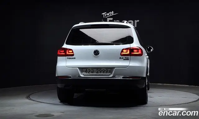 Volkswagen Tiguan 2015 2.0 автомат (гидро), миниатюра 4